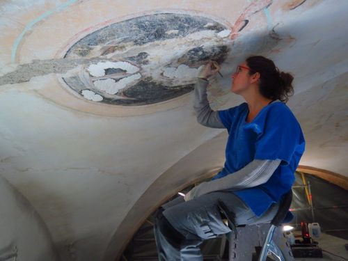 Restauration de peinture murale - mur